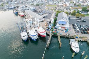 Fishing vessels from the Fishermen's Dock Cooperative ply the waters of the New York Bight for fluke, hake, squid, and scallops. Credit: Mid-Atlantic Regional Council on the Ocean